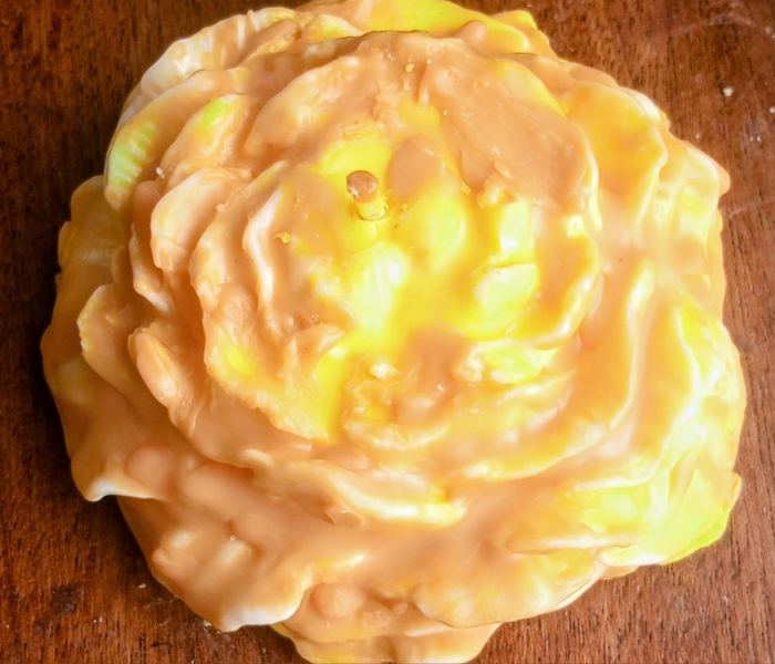 Yellow 100gr or Blue 75gr big flower candle 100gr