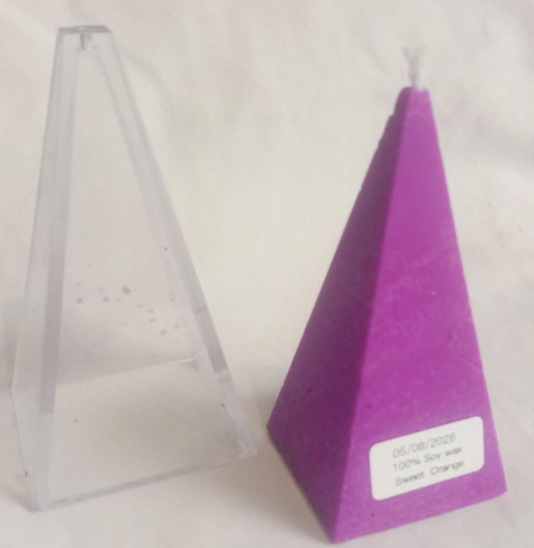 Triangle Scented Candle 10cm 70gr